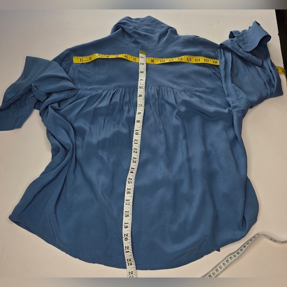 Hudson North Blue Rayon, Button,  Pleated Blouse With Wide Tied Collar 1X - Picture 7 of 10
